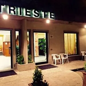 Отель Trieste